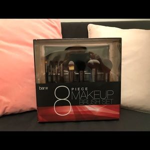Brand new Bar III 8 piece makeup brush set